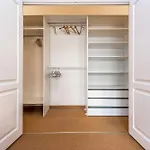 City Center, Free Parking, 4A